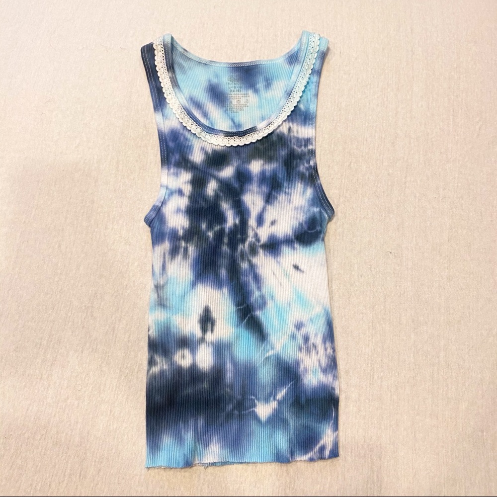 TIE DYE CROPPED TANK TOP